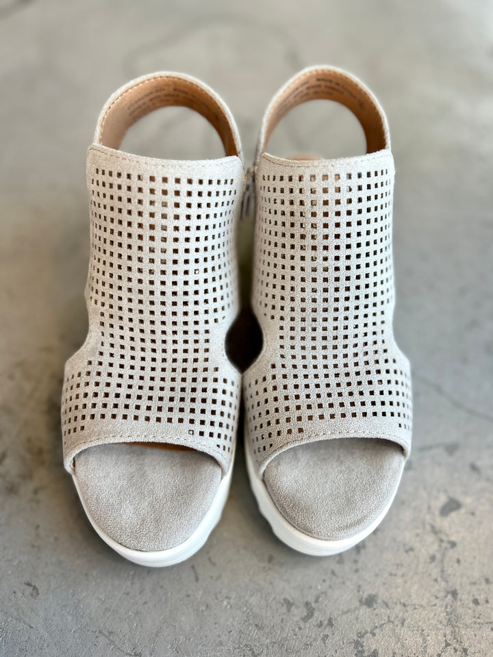 Amy Sandal