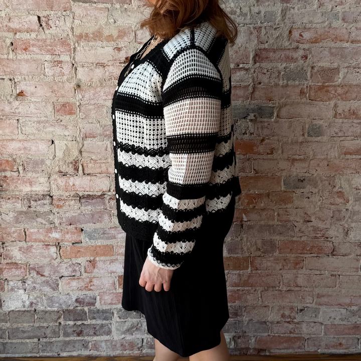 "Women’s fresh and vibrant blouse – lightweight, breathable fabric with a delicate and stylish design, perfect for any occasion."