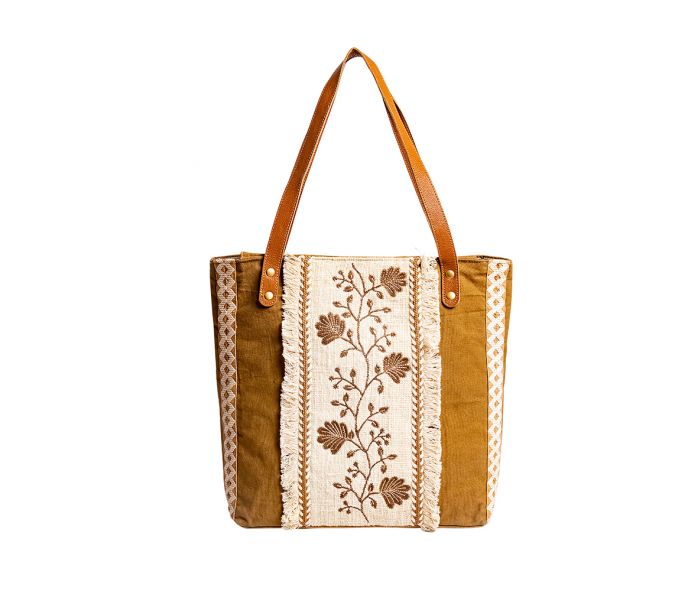 Myra tote bag with roomy interior, durable straps, and stylish design—perfect everyday bag for confident, stylish women 30+.