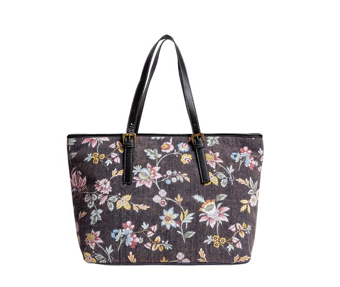 Myra tote bag with roomy interior, durable straps, and stylish design—perfect everyday bag for confident, stylish women 30+.