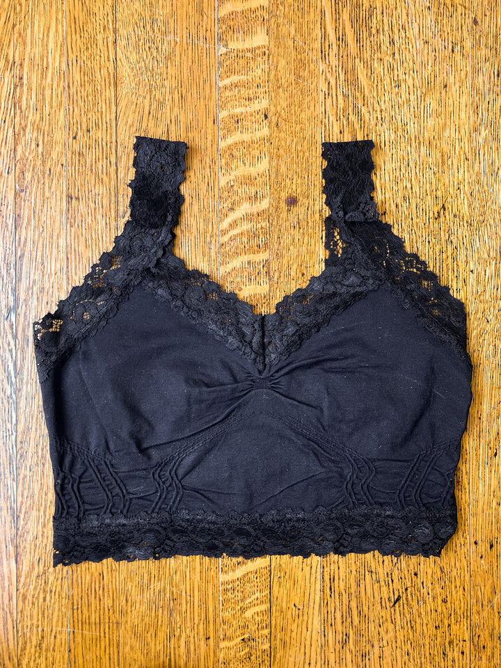solid bra with lace trim