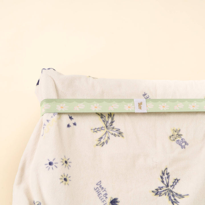Stay-Put Towel Band-Scalloped Floral Sage