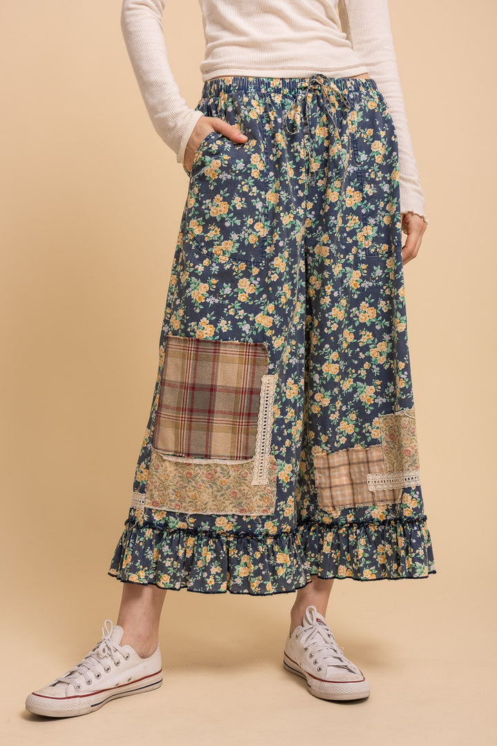 Elastic Waist Band w/ String Flower Print Pants