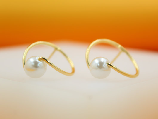 18k Gold Filled Pearl Earrings