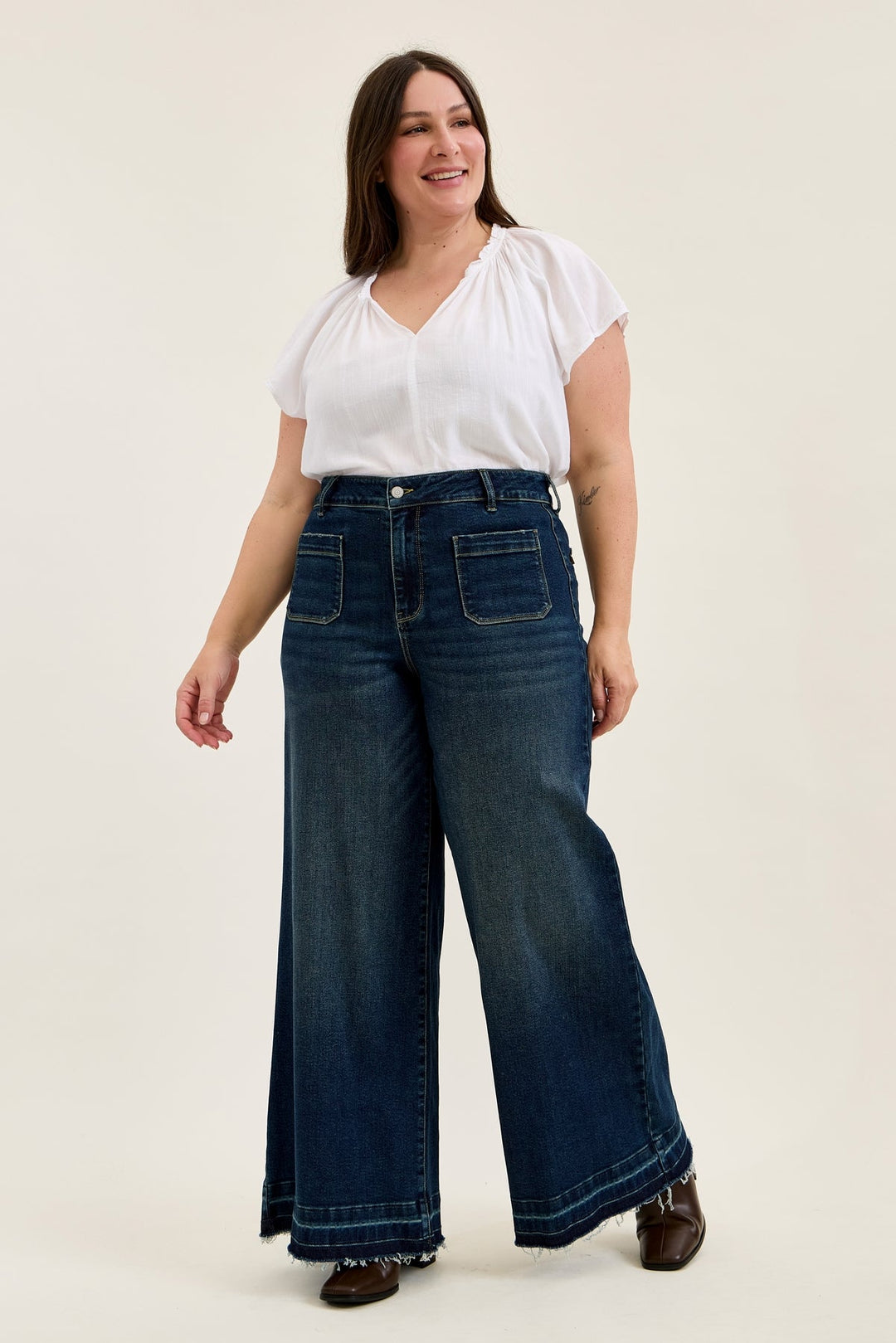 Judy Blue HW LIZA Palazzo jeans in medium wash with front shield patch pockets and wide leg