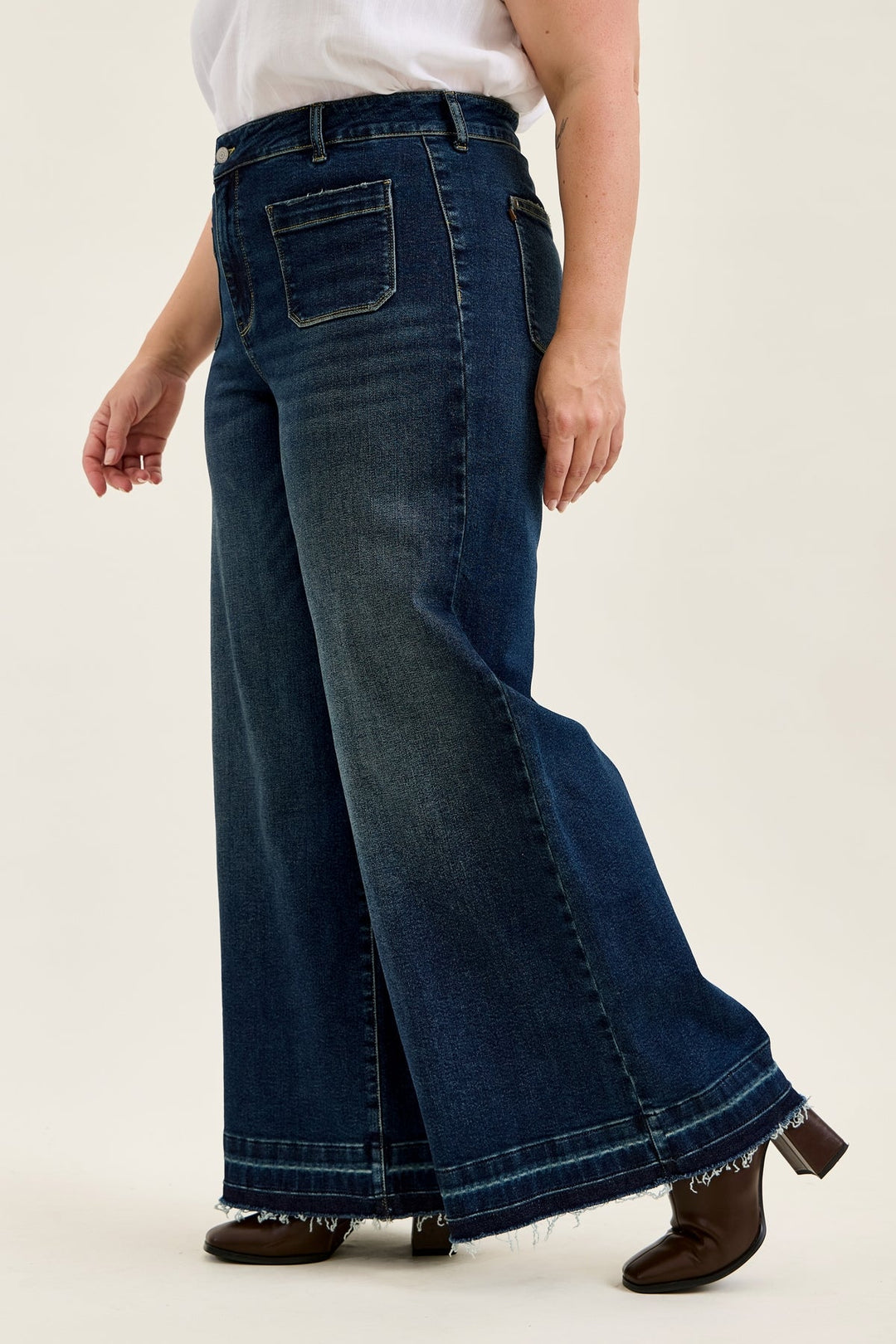 Judy Blue HW LIZA Palazzo jeans in medium dark wash with wide leg and shield pockets
