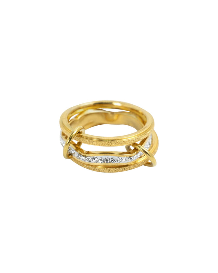 Sessori Interlocking Ring Stack in gold with crystal pavé band linked together