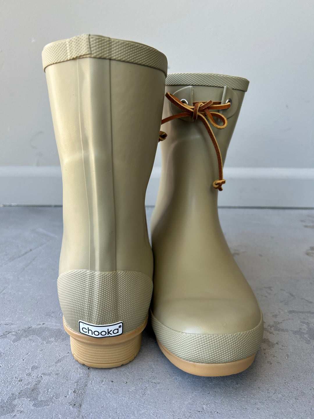 Tie Mid Rain Boot