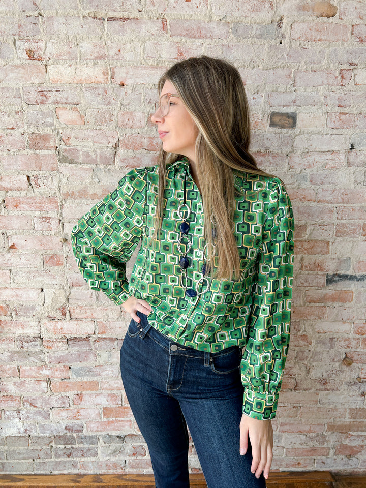 Geometric Print Top w/ Collard Neck