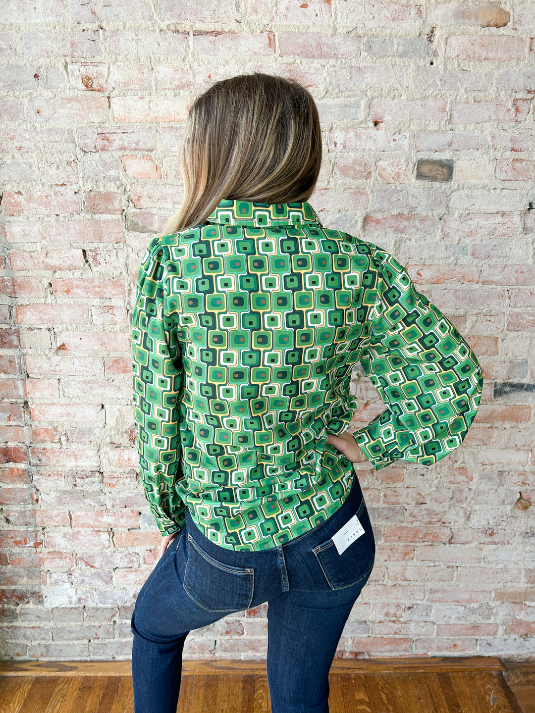 Geometric Print Top w/ Collard Neck