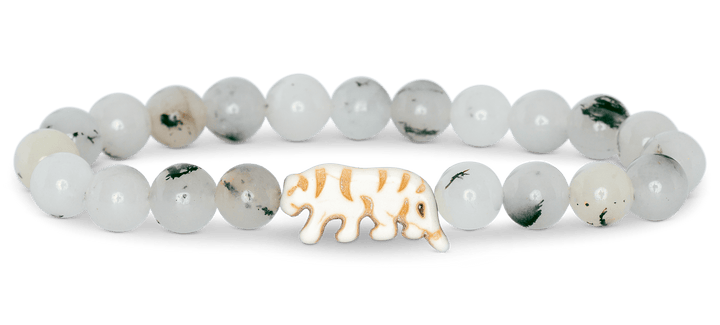 Fahlo Tiger Collection bracelet with white stone beads and carved tiger charm in Siam Stone variant
