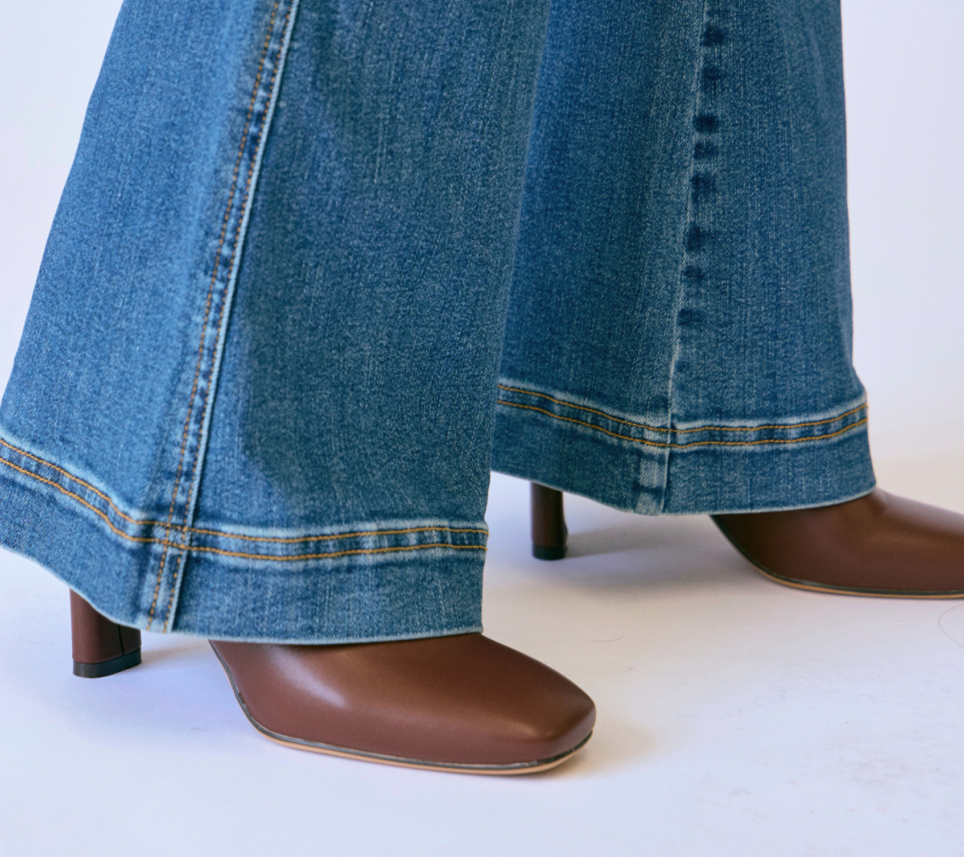 Judy Blue HW Petite Flare