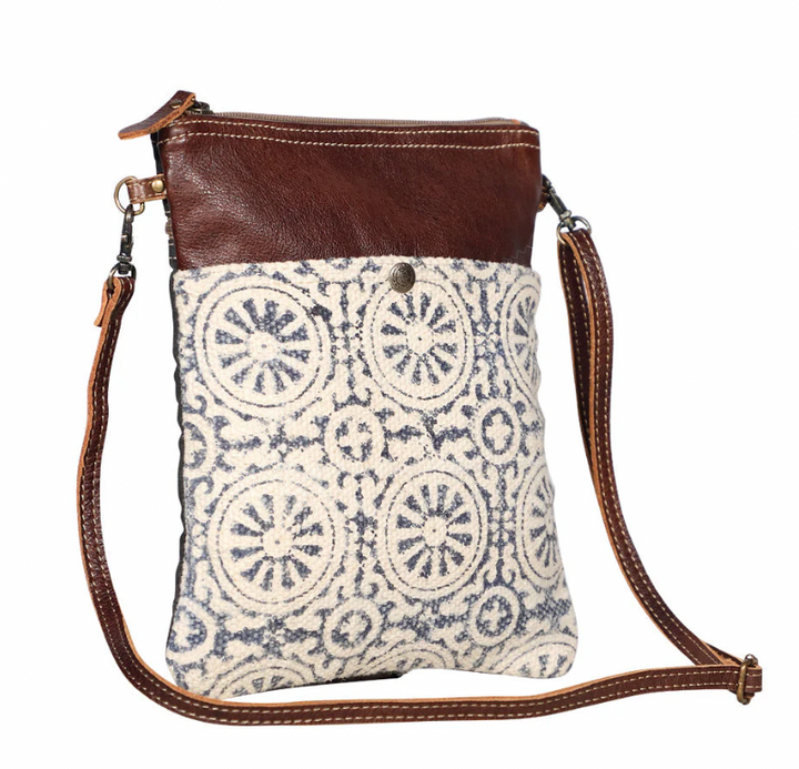 Ruggy Small & Crossbody Bag