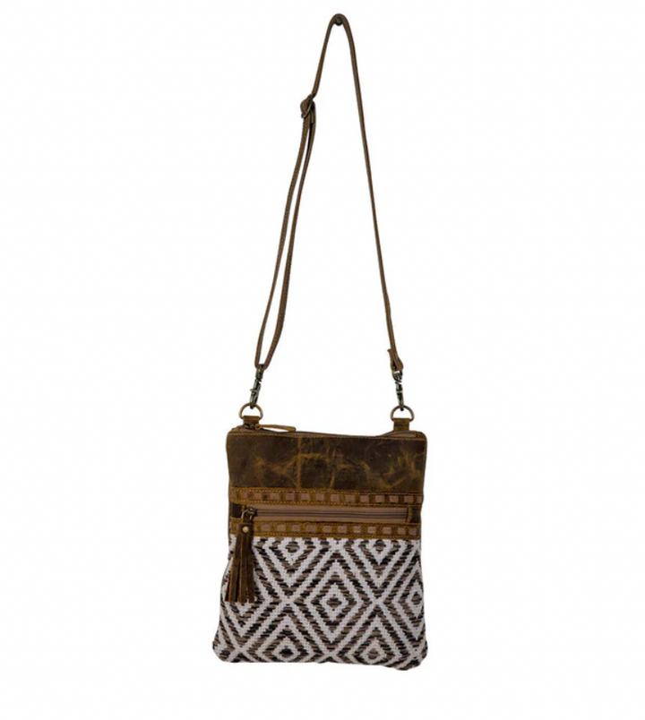 Sand Weaver Small & Crossbody Bag