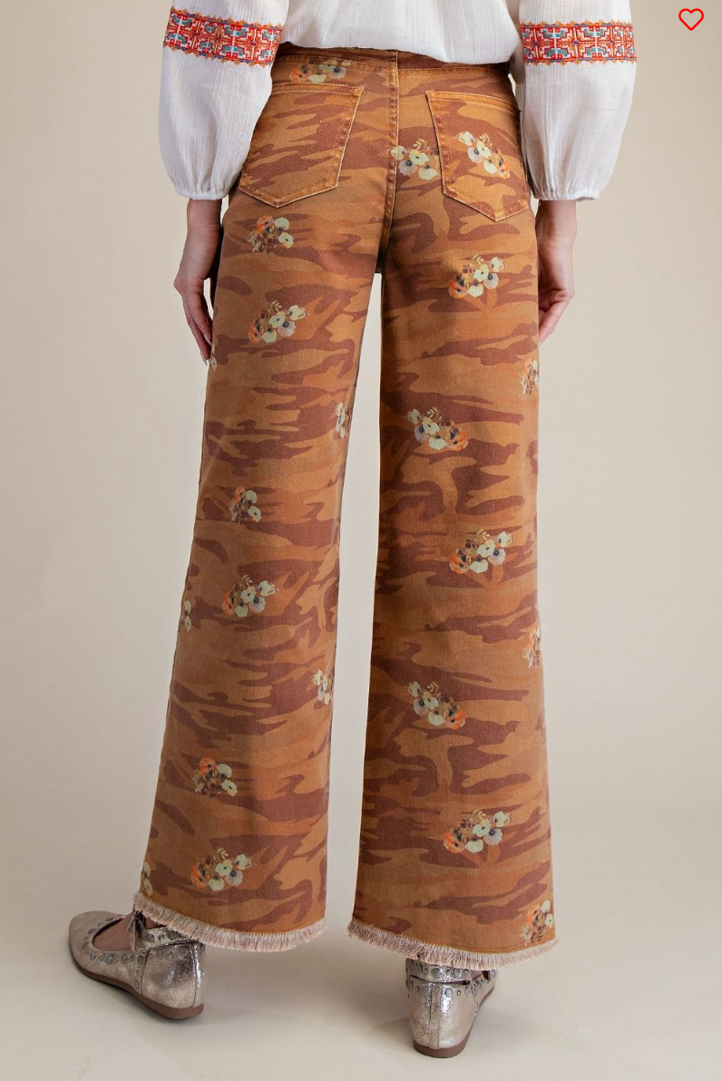 Camouflage Print Twill Pants