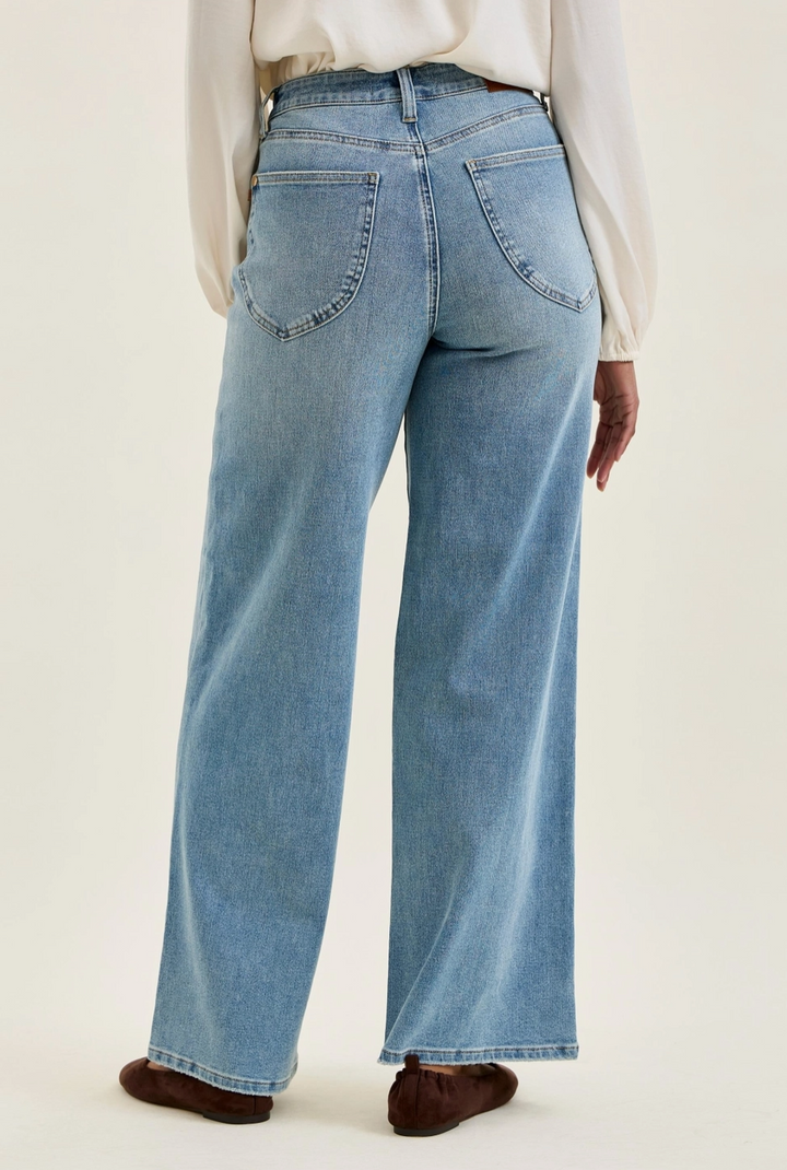 Judy Blue HW Angelina Column w/ Harness Trim