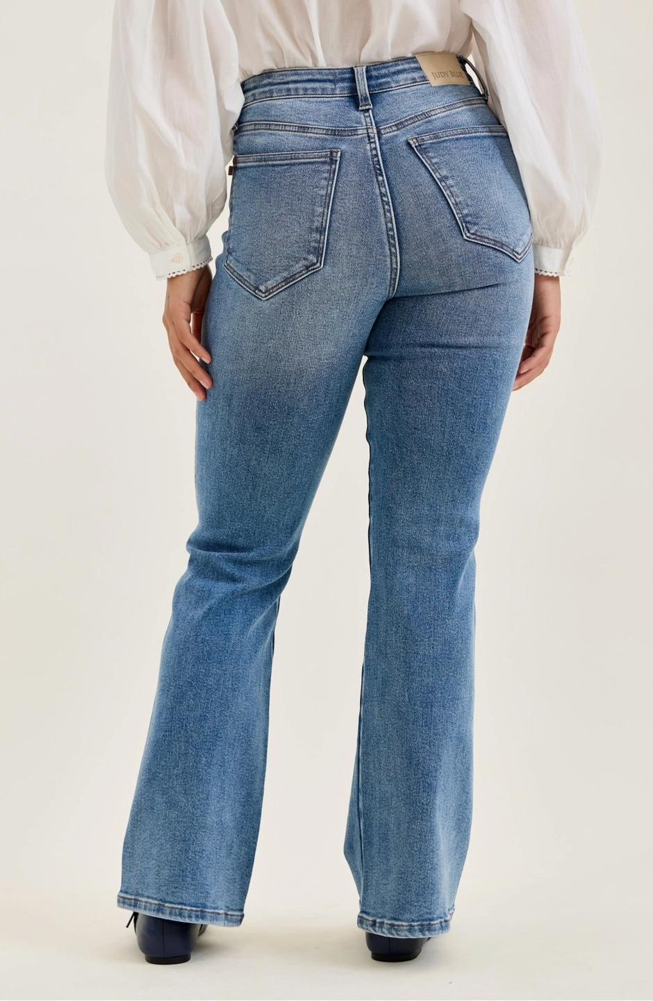Judy Blue HW Daisy Bootcut Instant Classic
