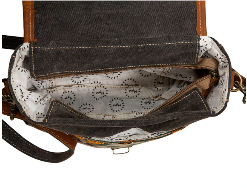 Seneca Falls Messenger Bag