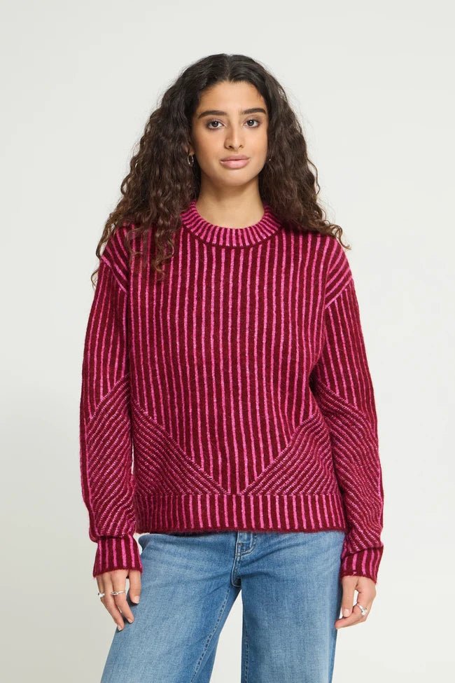 IHKAMARA LS STRIPE5 — Rhododendron