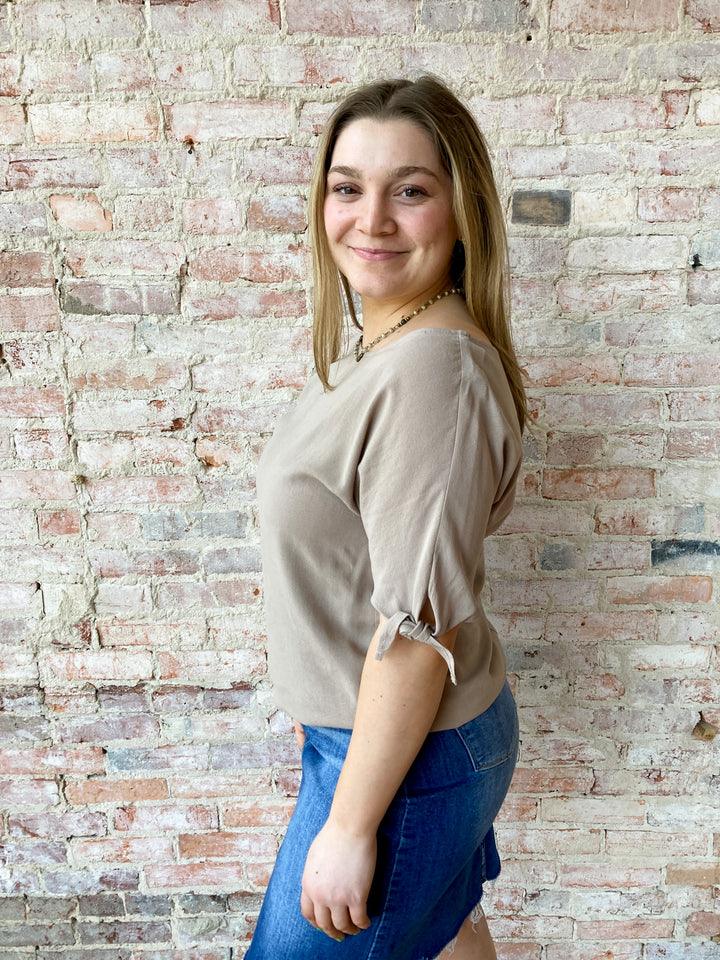 sleeve tie round neck top
