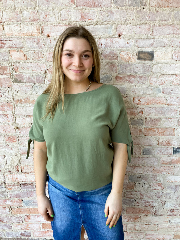 sleeve tie round neck top