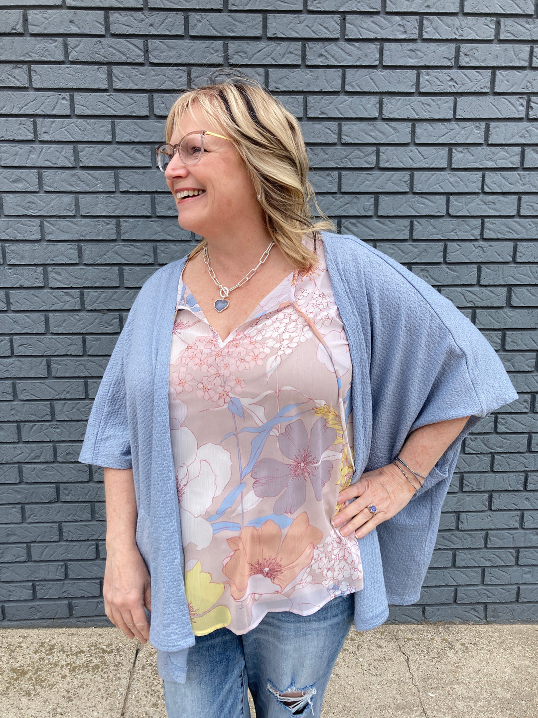 textured short sleeved loose cardigan